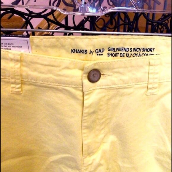 GIRLFRIEND KHAKIS BY GAP BRIGHT SUNFLOWER YELLOW SHORTS 6 NWT - Picture 7 of 13